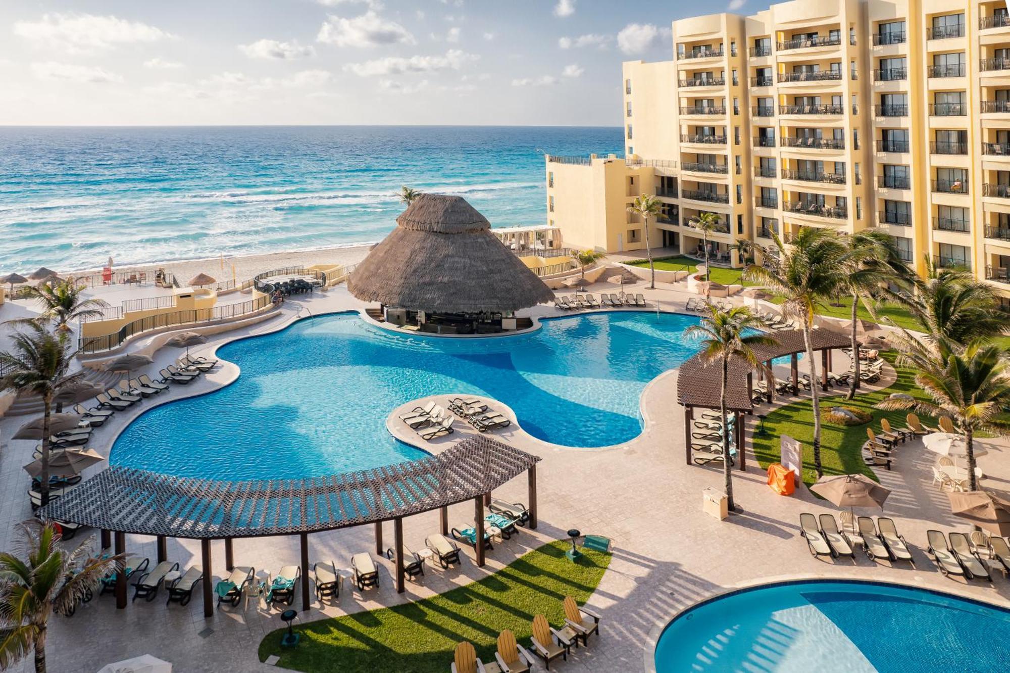 The Royal Sands Resort & Spa Cancun Exterior photo