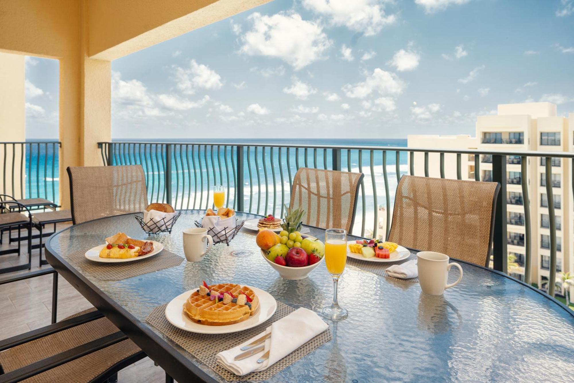 The Royal Sands Resort & Spa Cancun Exterior photo