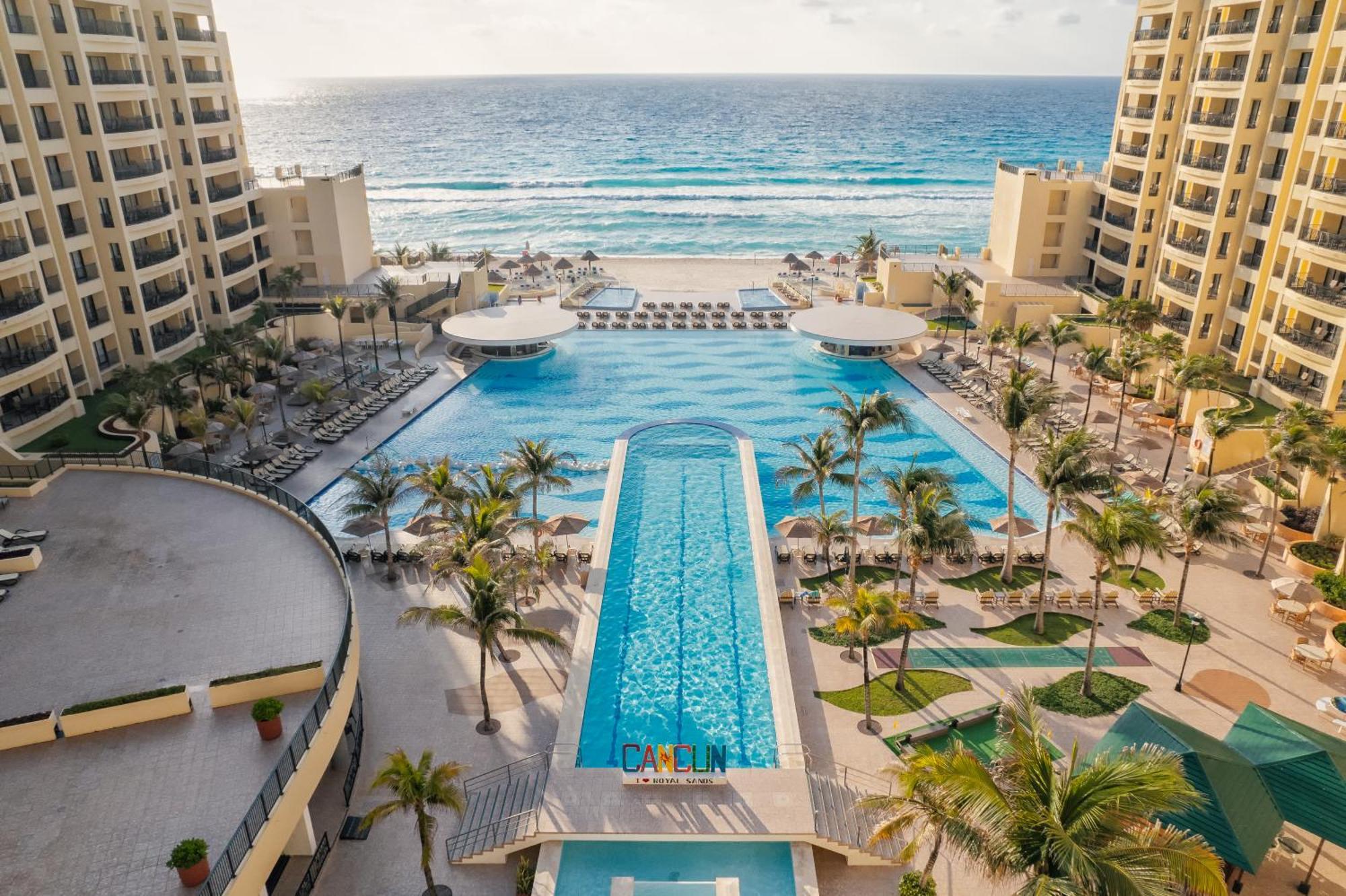 The Royal Sands Resort & Spa Cancun Exterior photo